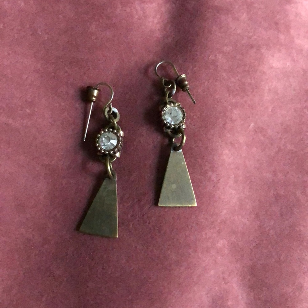 Delicate dangling earrings